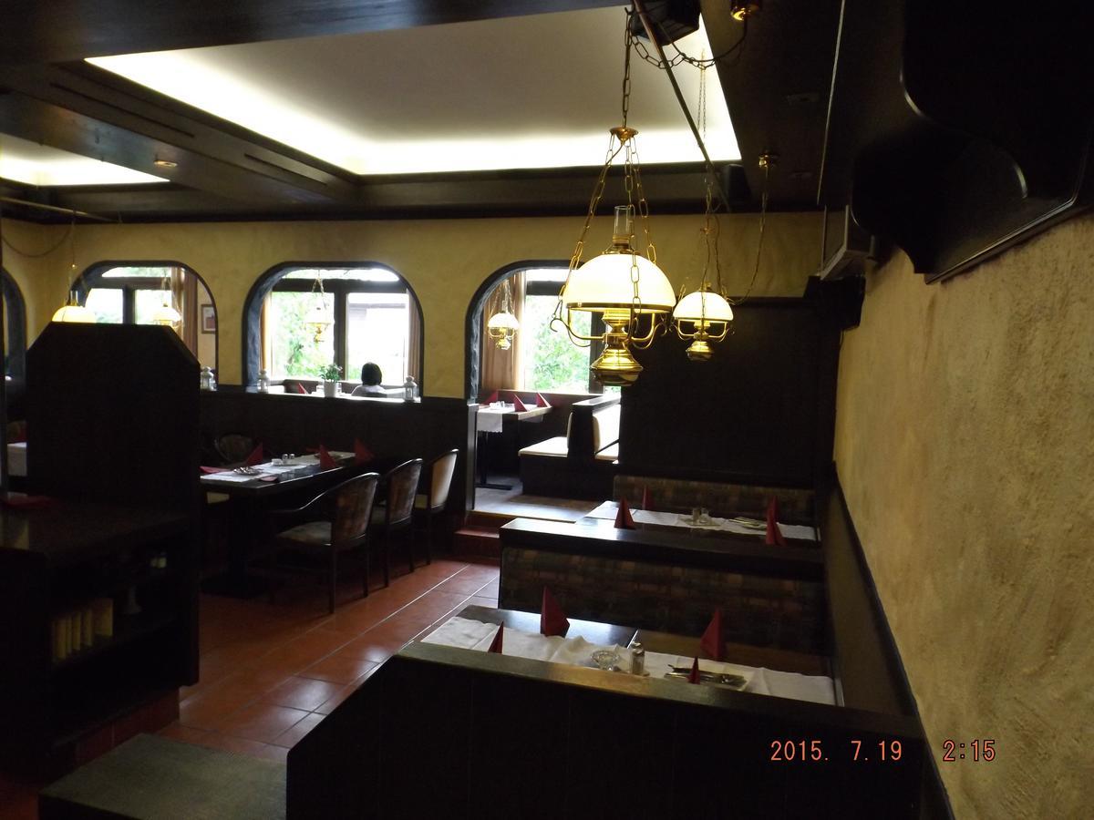 Hotel Ziegenkrug Schweriner Tor Pampow Екстериор снимка
