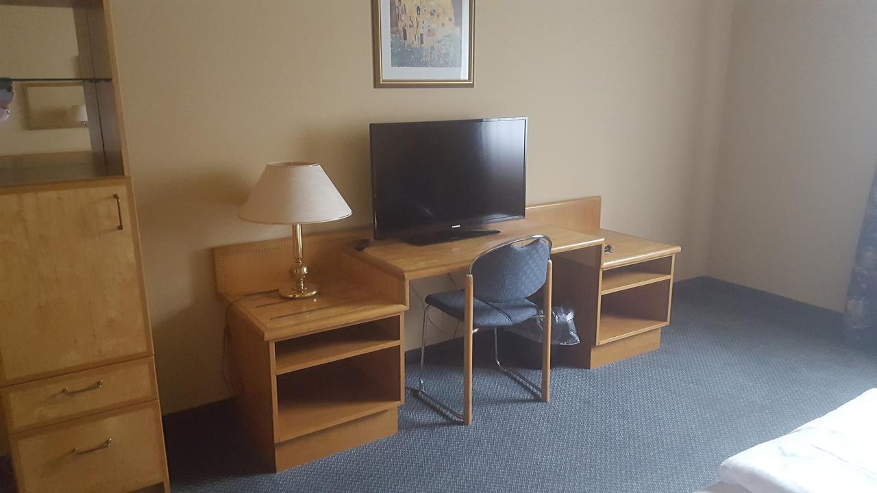 Hotel Ziegenkrug Schweriner Tor Pampow Екстериор снимка