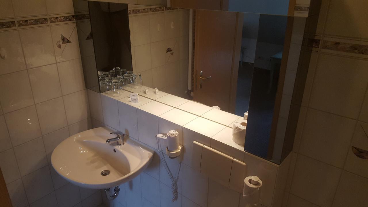 Hotel Ziegenkrug Schweriner Tor Pampow Екстериор снимка