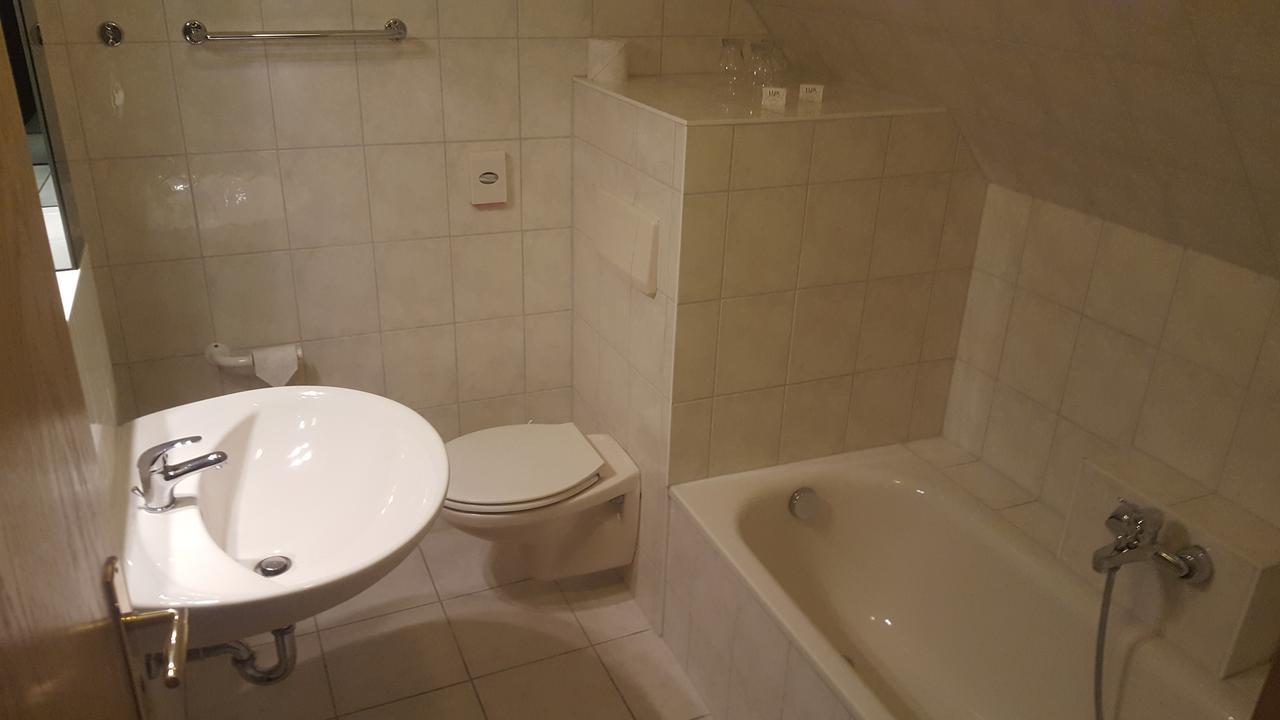 Hotel Ziegenkrug Schweriner Tor Pampow Екстериор снимка