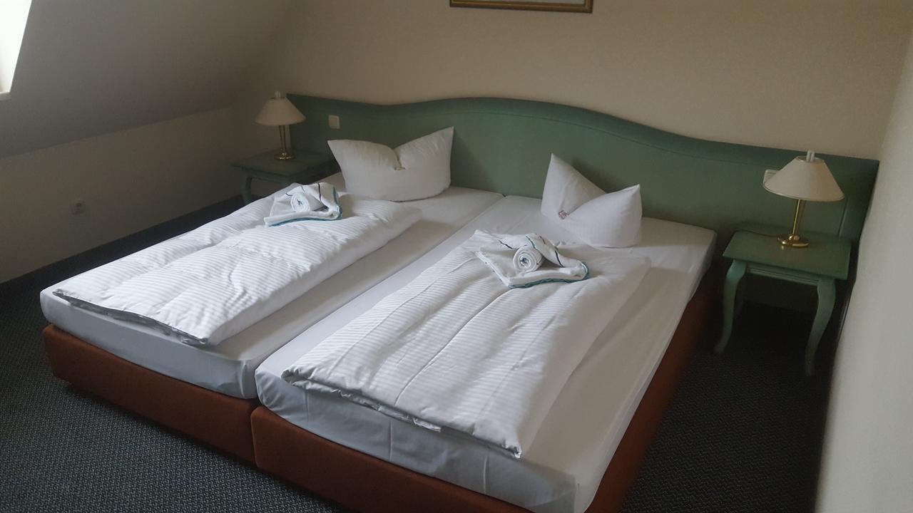 Hotel Ziegenkrug Schweriner Tor Pampow Екстериор снимка