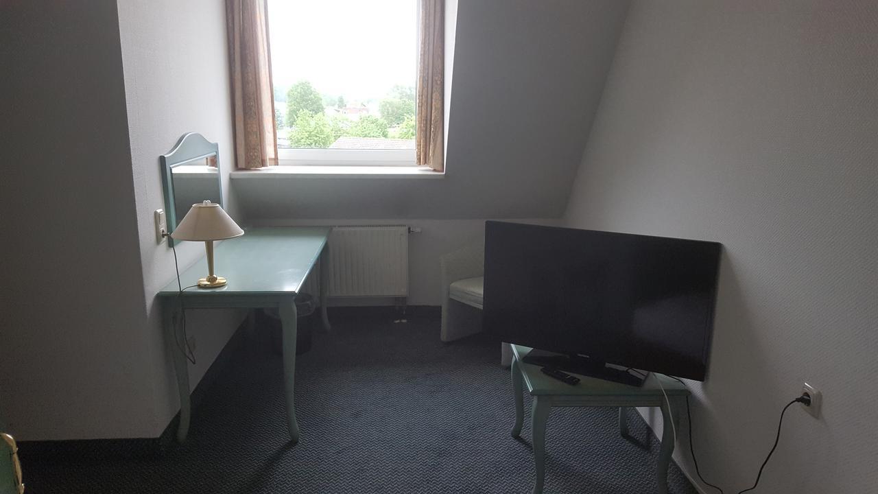 Hotel Ziegenkrug Schweriner Tor Pampow Екстериор снимка