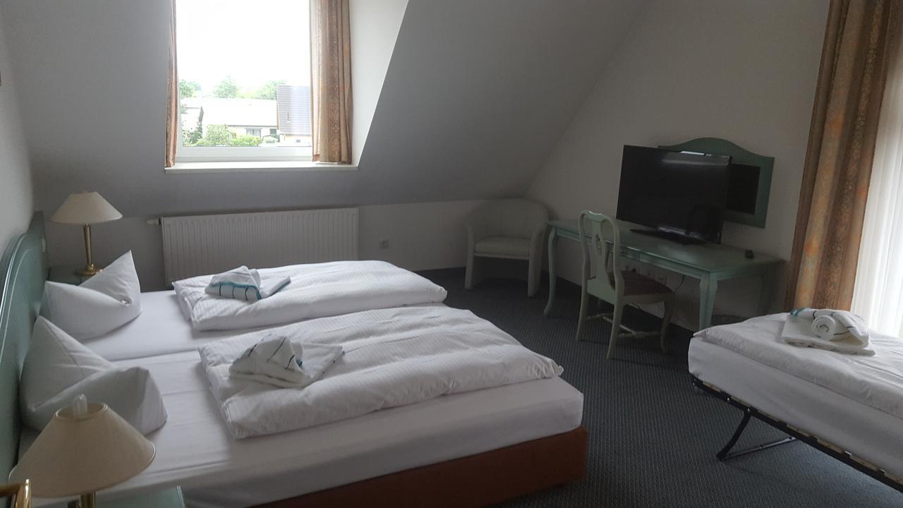 Hotel Ziegenkrug Schweriner Tor Pampow Екстериор снимка
